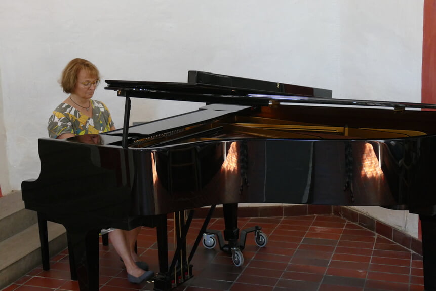 Neuer Steinway-Flügel in der Nikolaikirche